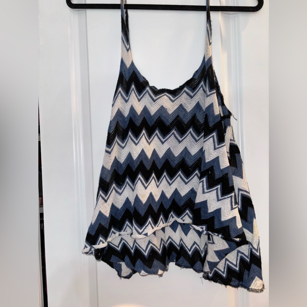 Zig zag blue black and white tank top